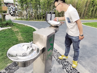 街頭公園 有了直飲水機